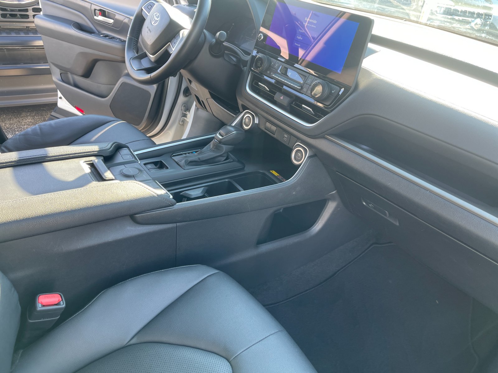 Used 2025 Beige Toyota XLE image 20