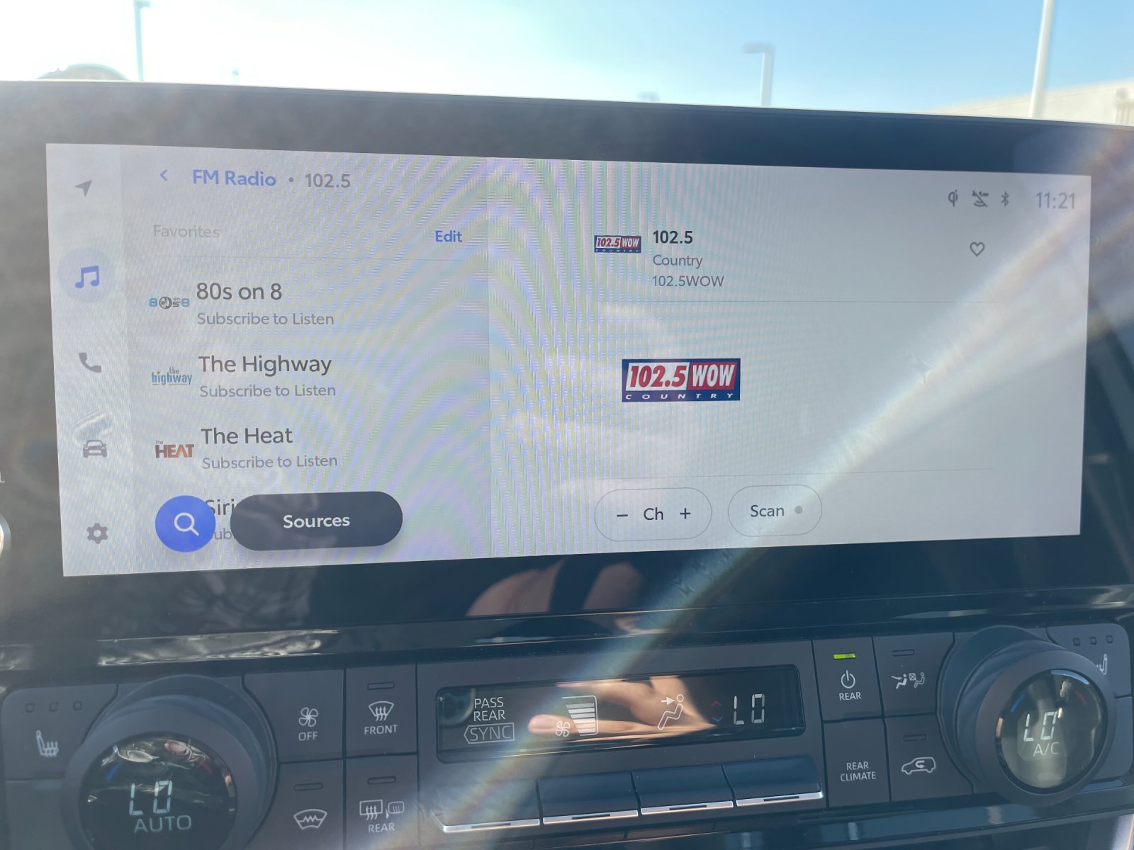 Used 2025 Beige Toyota XLE image 23