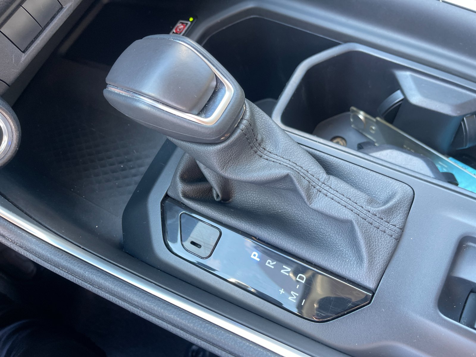 Used 2025 Beige Toyota XLE image 27