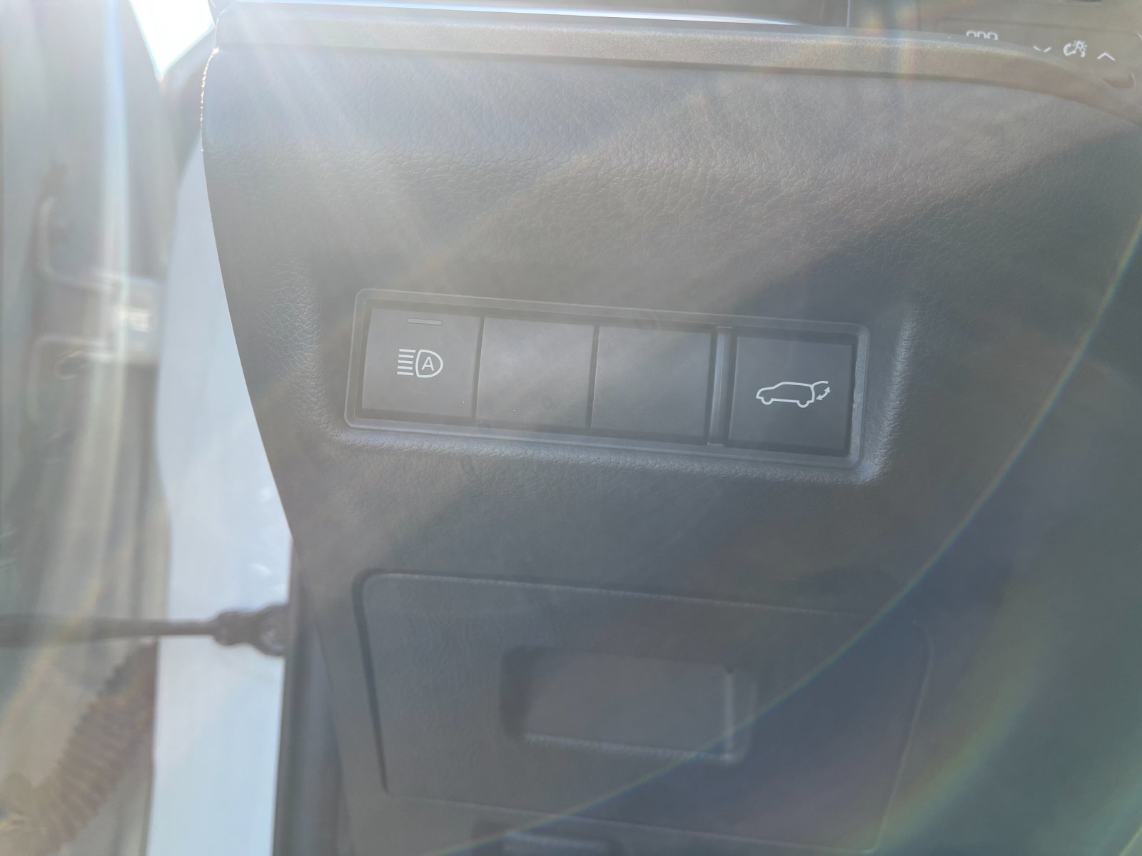 Used 2025 Beige Toyota XLE image 34