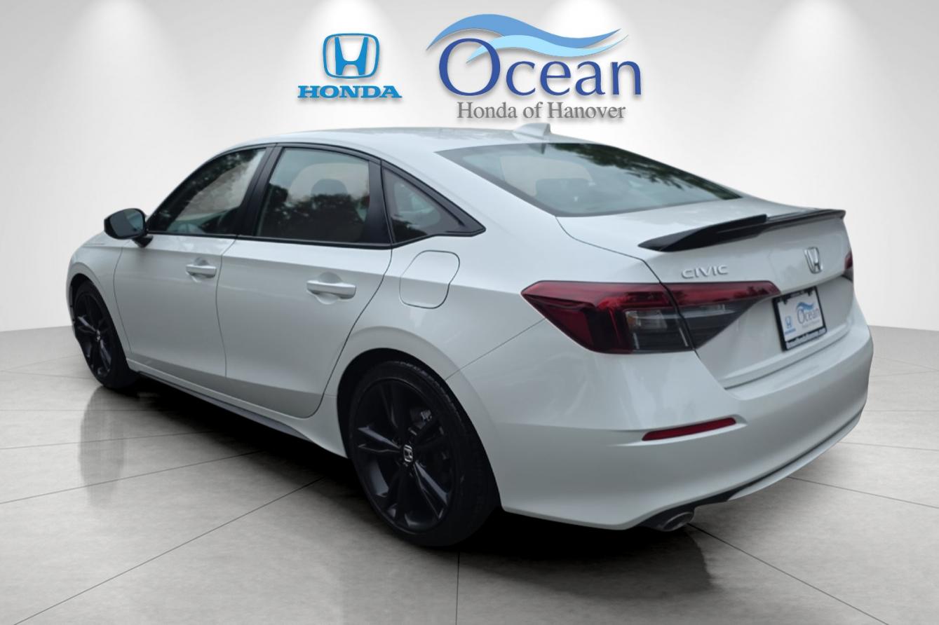 Used 2025 Platinum White Pearl Honda  image 5