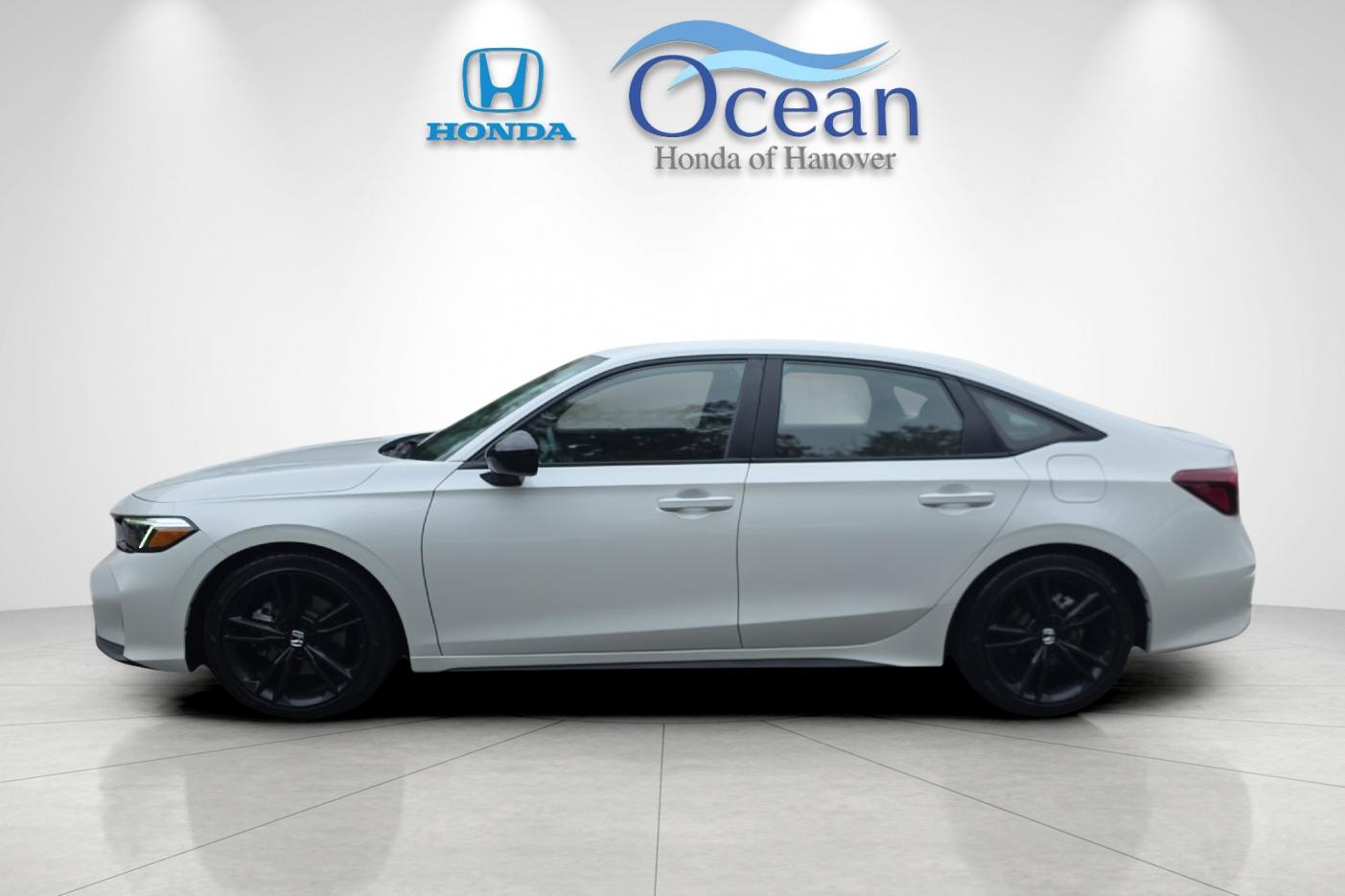 Used 2025 Platinum White Pearl Honda  image 6