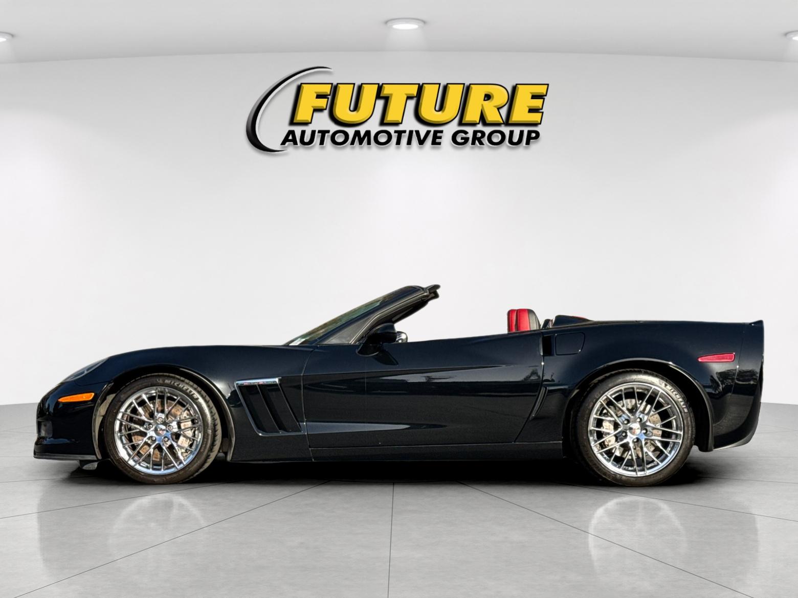 Used 2013 Black Chevrolet Grand Sport image 7