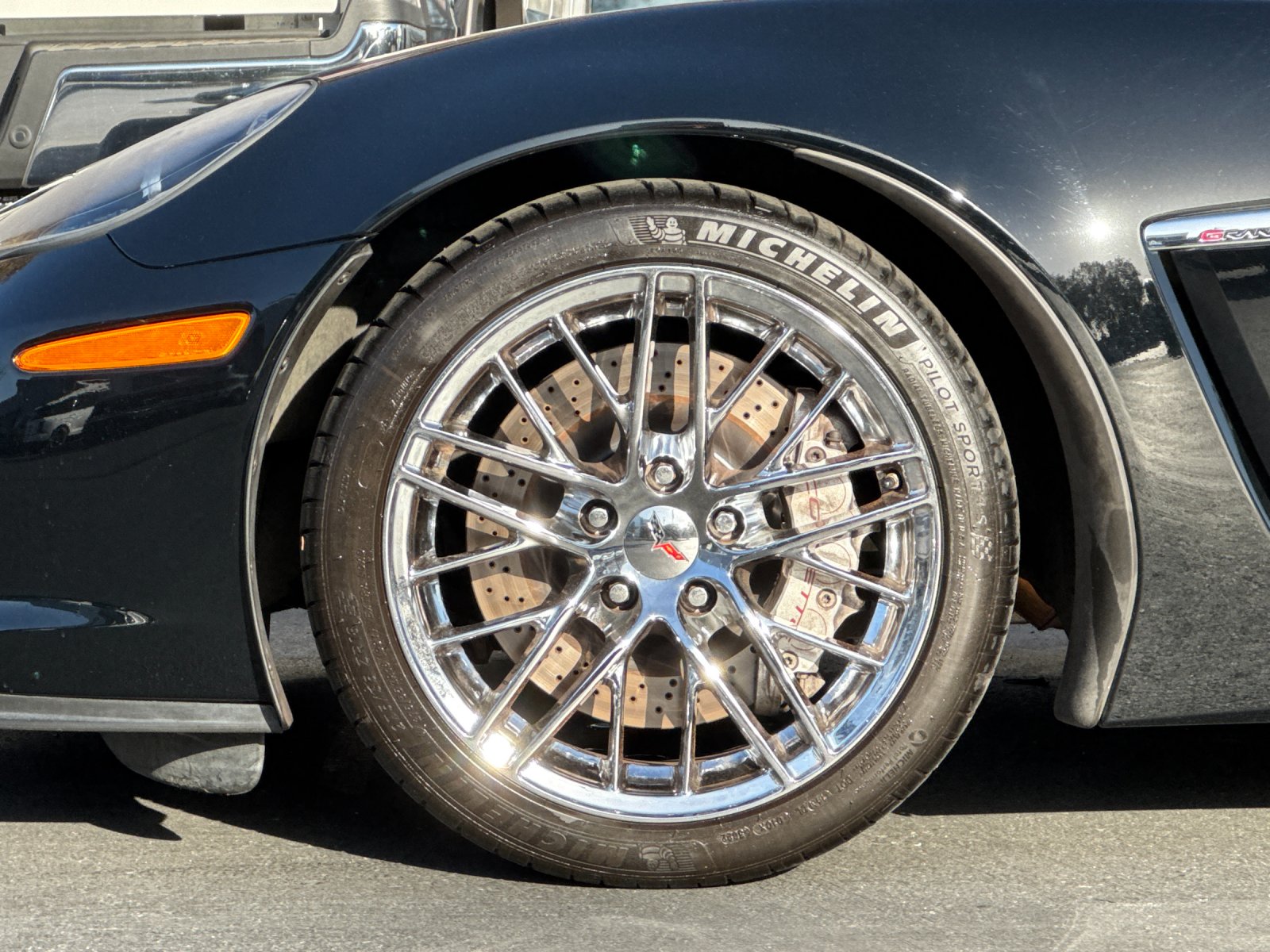 Used 2013 Black Chevrolet Grand Sport image 22