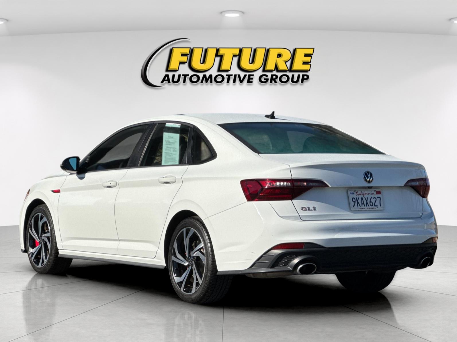 Used 2023 White Volkswagen 2.0T Autobahn image 5