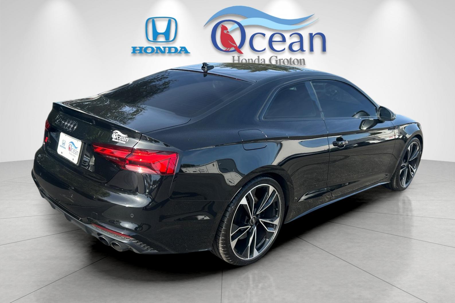 Used 2023 Mythos Black Metallic/Black Roof Audi 3.0T Premium Plus image 3