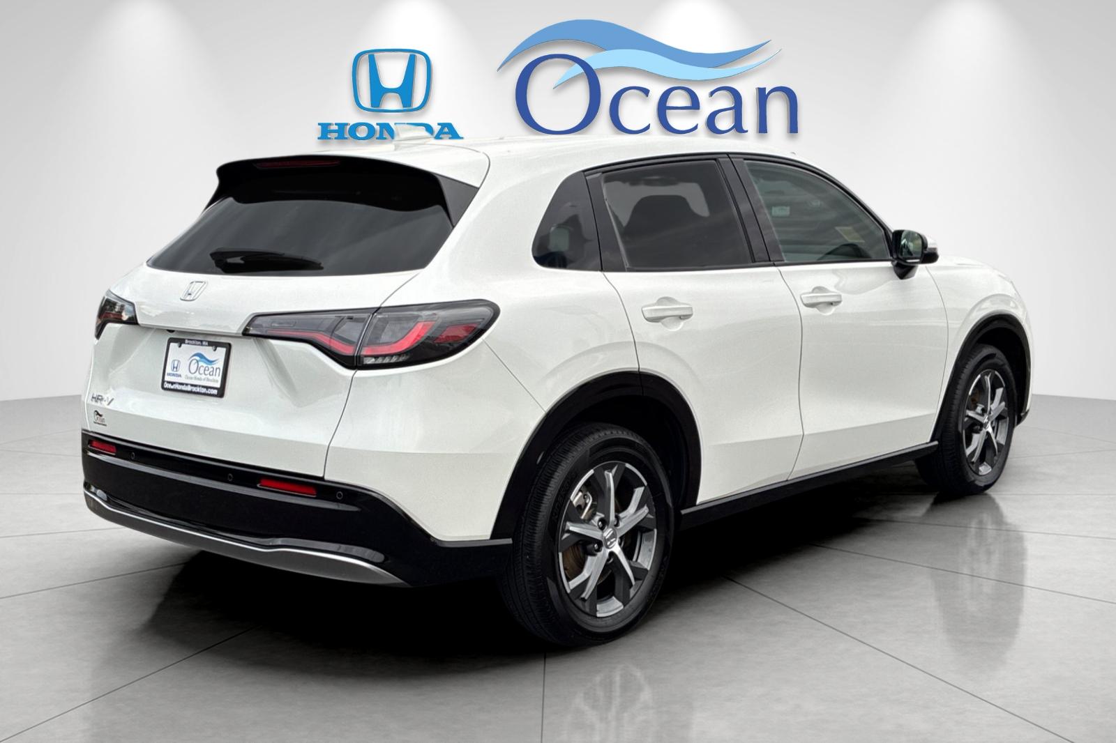 Used 2025 Platinum White Honda EX-L image 3