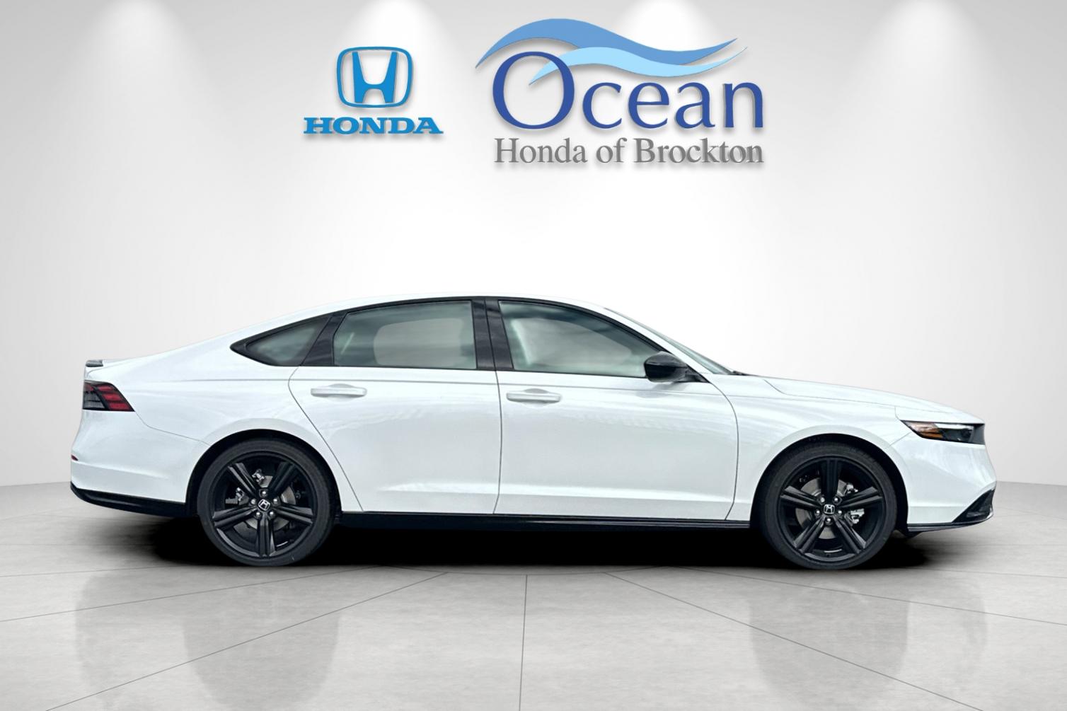 New 2026 Platinum White Pearl Honda Sport-L image 6