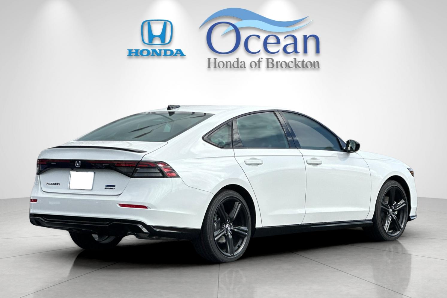 New 2026 Platinum White Pearl Honda Sport-L image 5