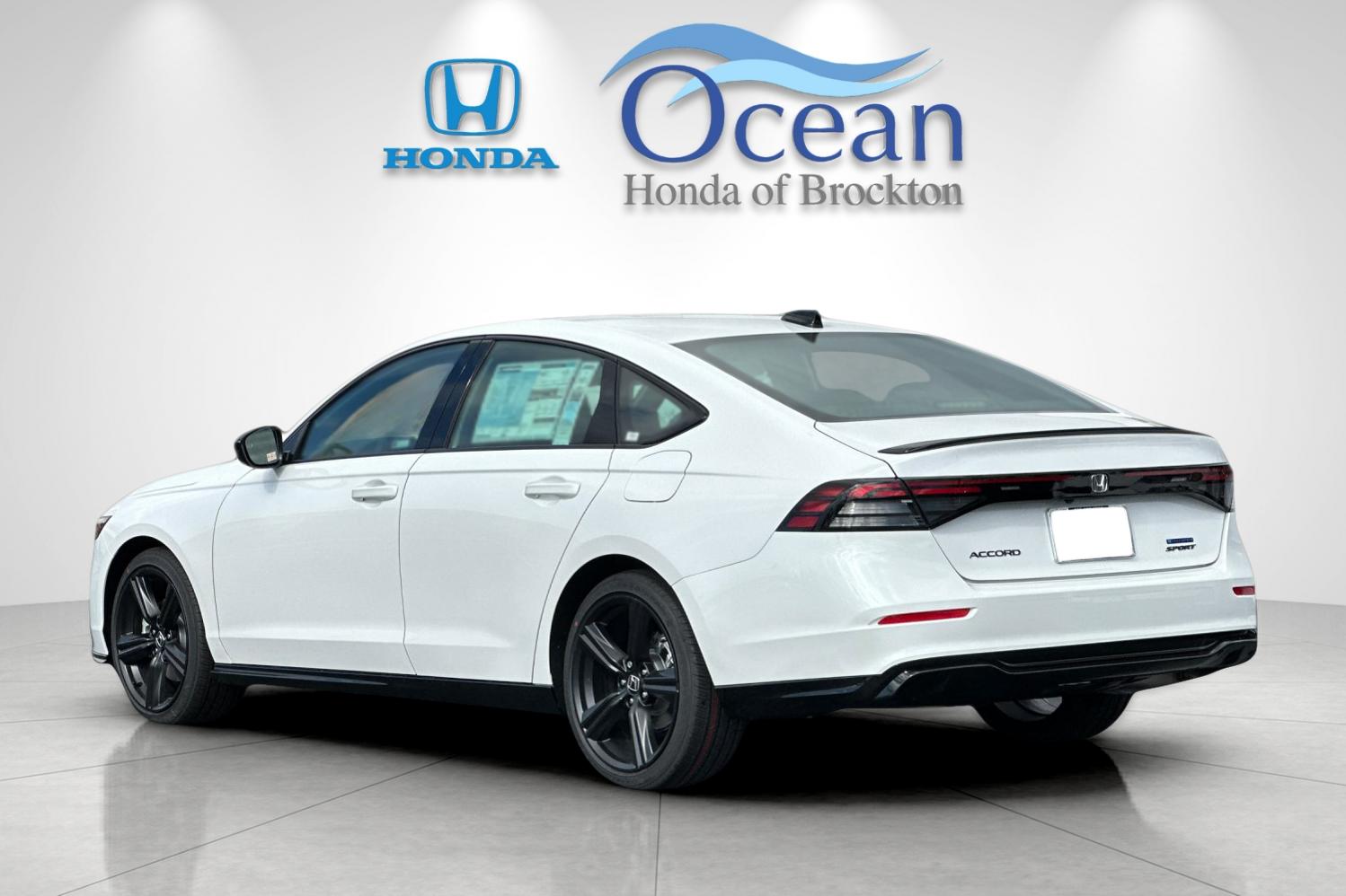 New 2026 Platinum White Pearl Honda Sport-L image 3