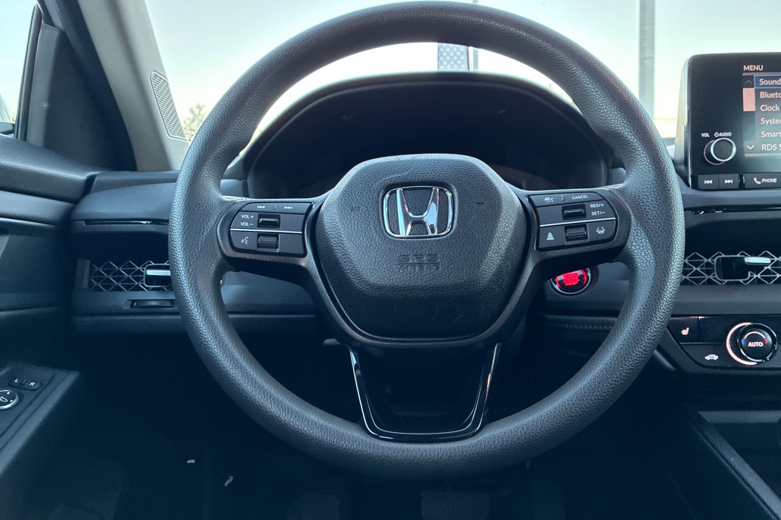 Used 2025 Solar Silver Metallic Honda SE image 30