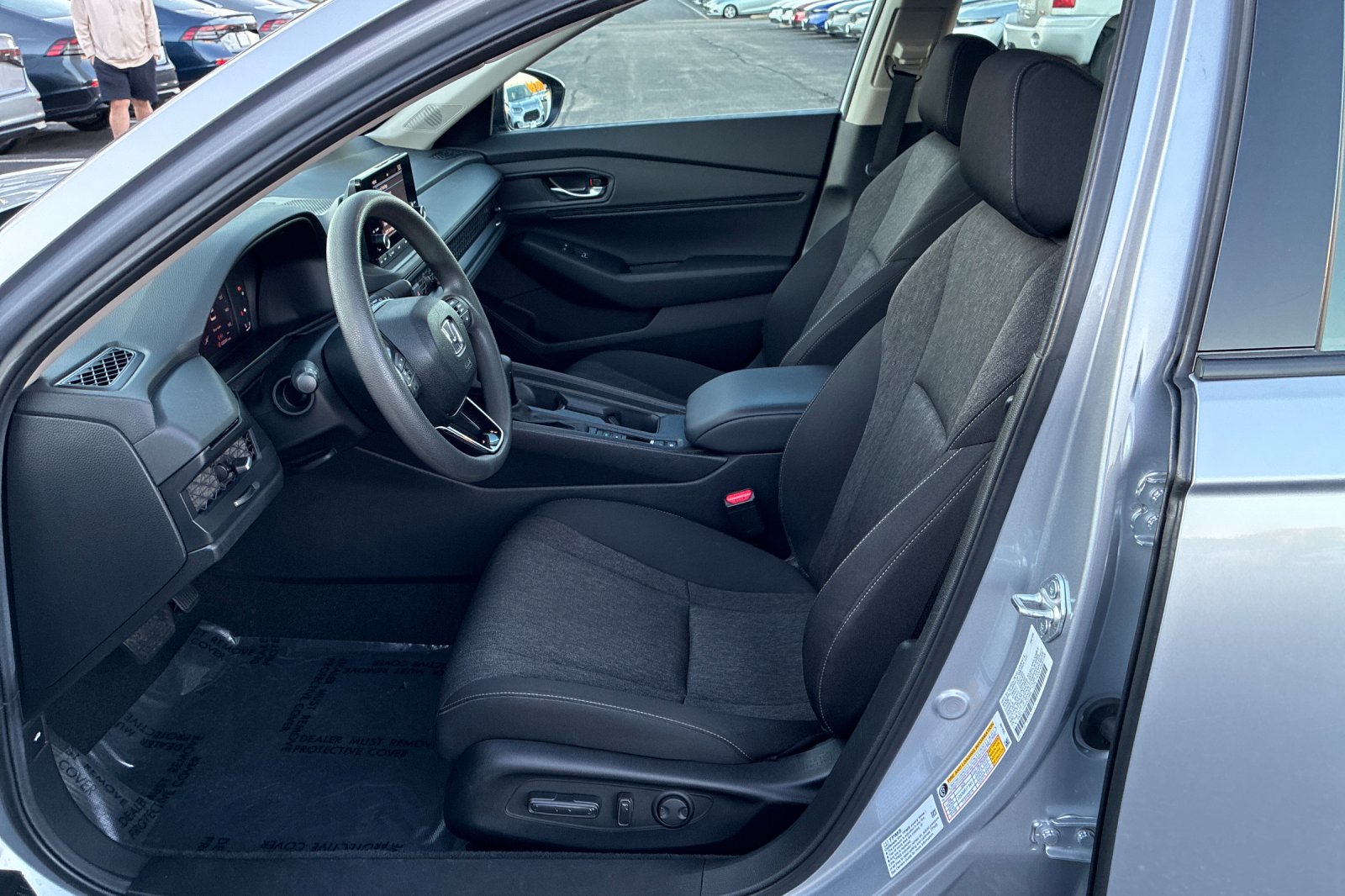 Used 2025 Solar Silver Metallic Honda SE image 11