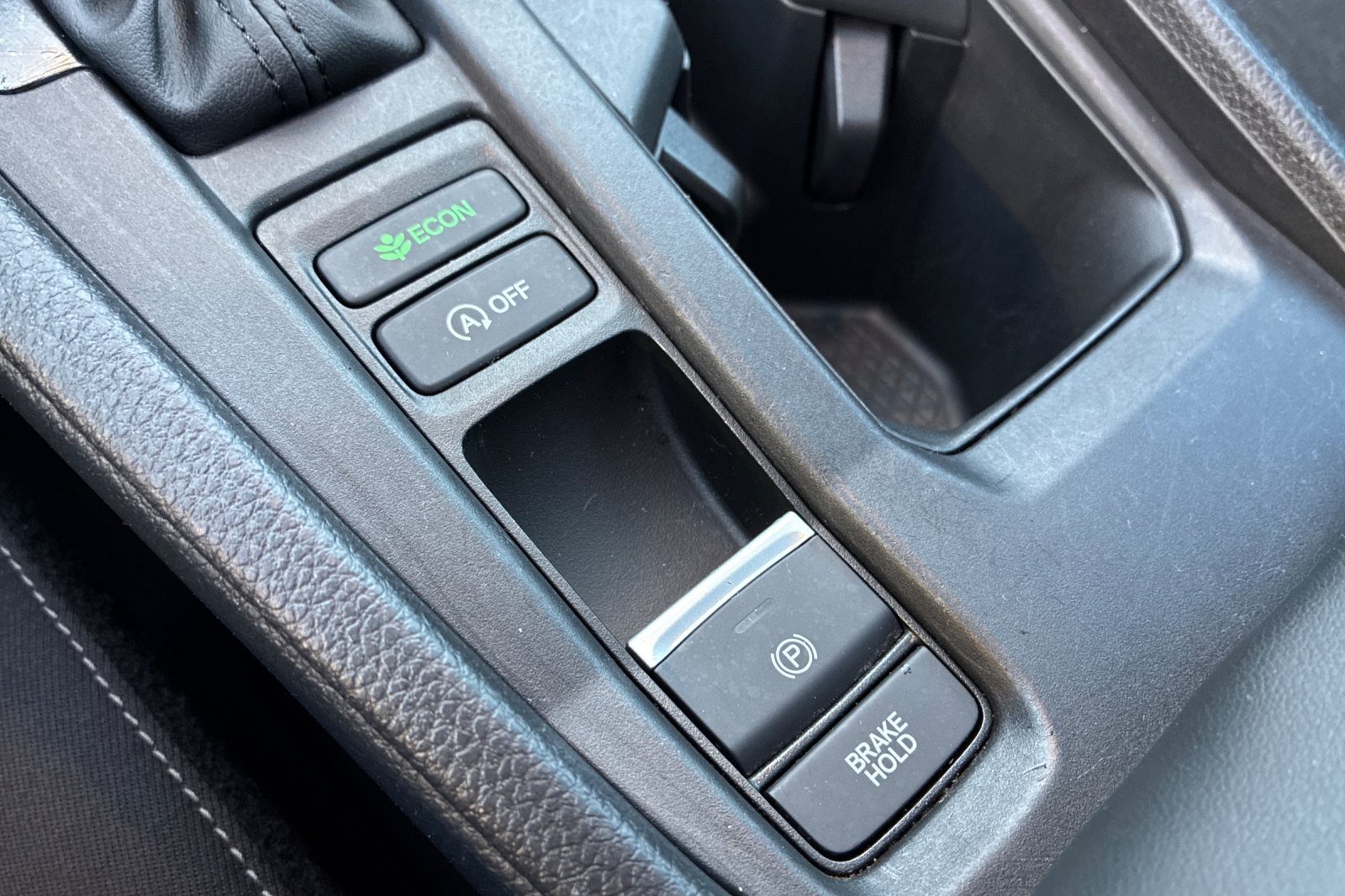 Used 2025 Solar Silver Metallic Honda SE image 43