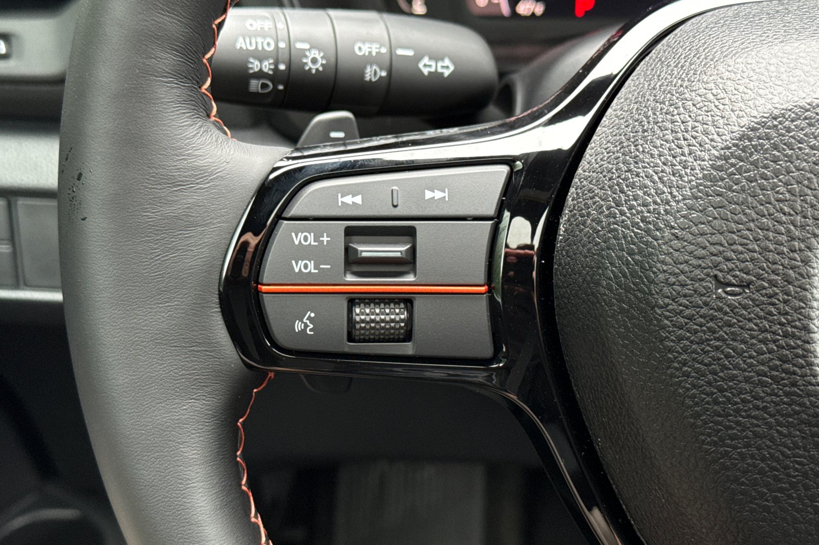 New 2026 Sonic Gray Pearl Honda TrailSport image 28