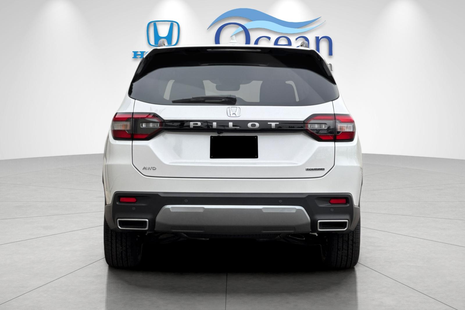 New 2026 Platinum White Pearl Honda Touring image 4