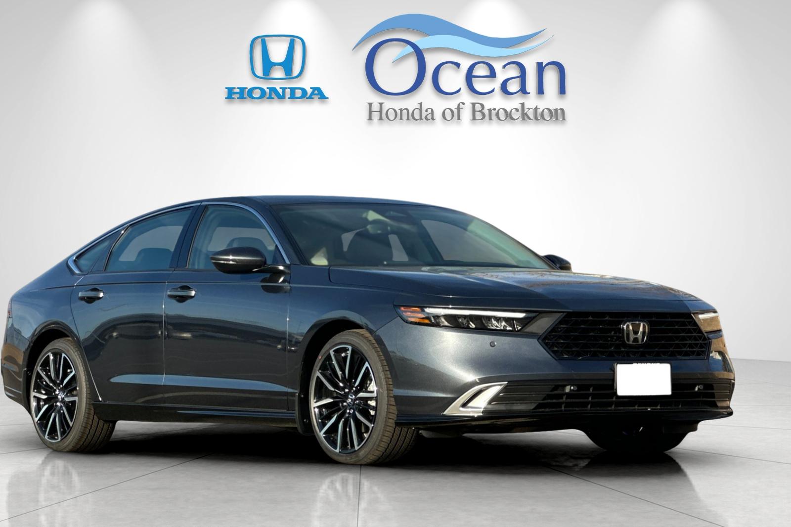 New 2026 Meteorite Gray Metallic Honda Touring image 7