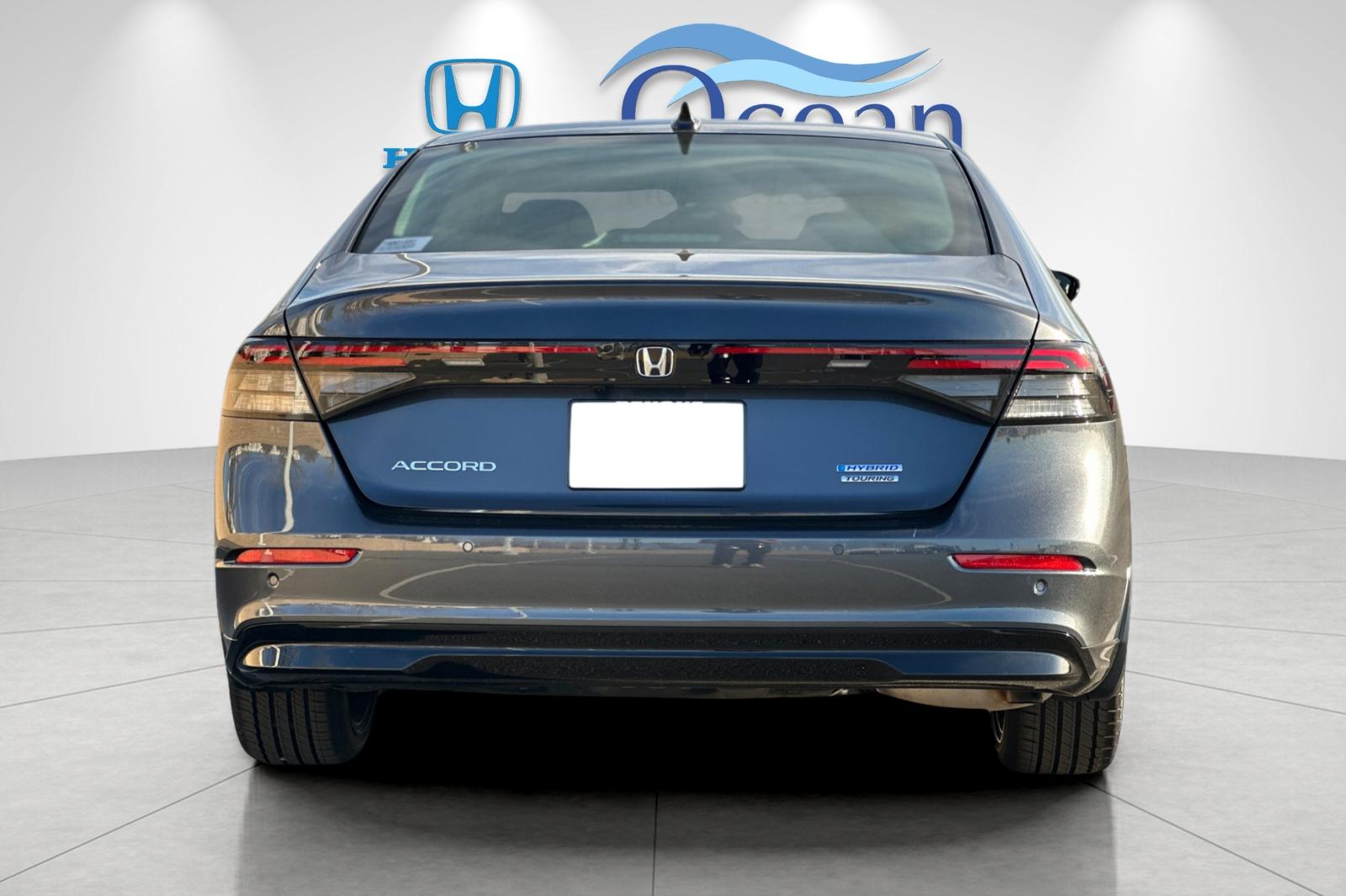 New 2026 Meteorite Gray Metallic Honda Touring image 4