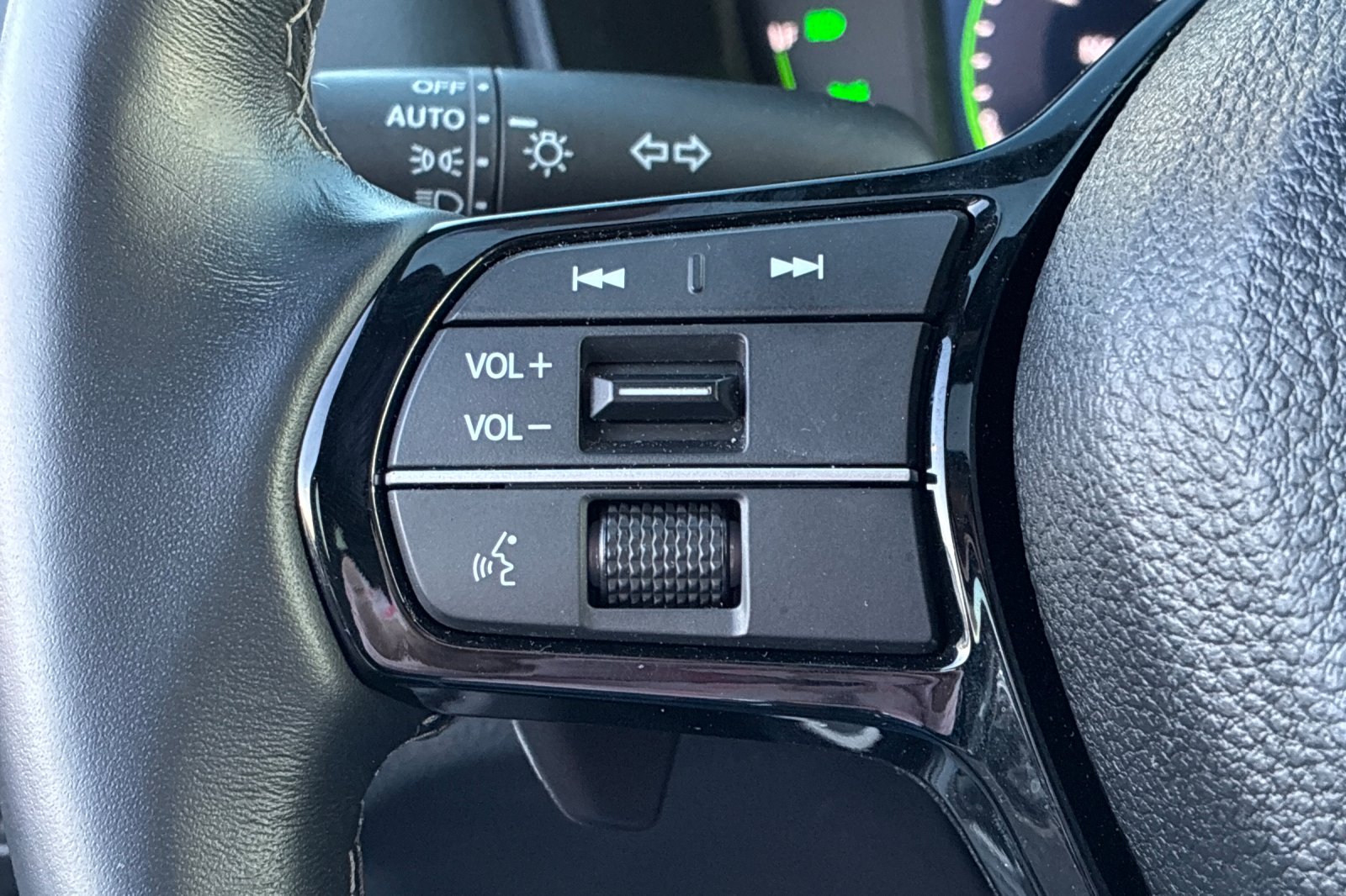 Used 2025 Urban Gray Pearl Honda Sport Touring image 32