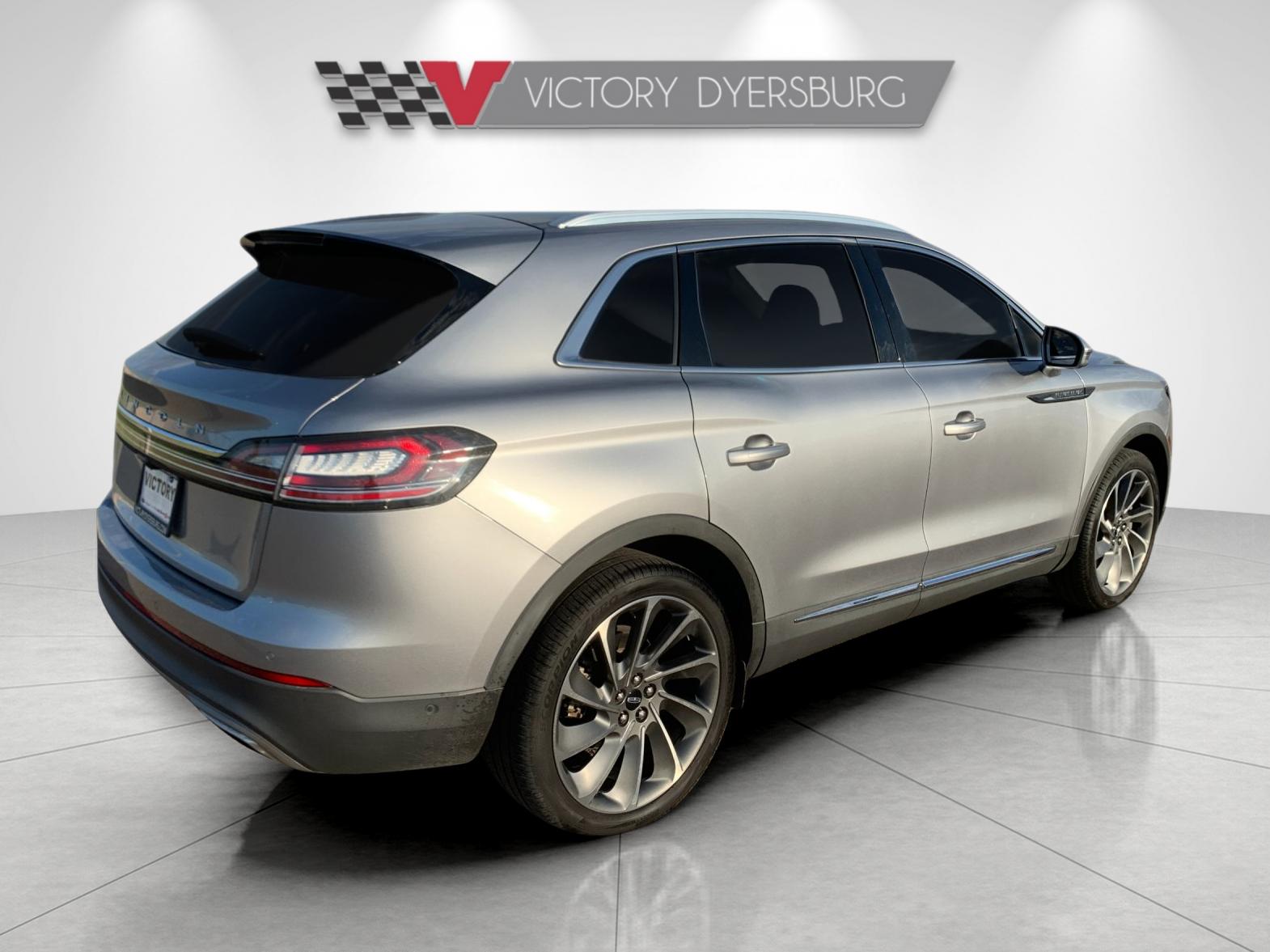 Used 2022 Silver Lincoln Reserve image 4