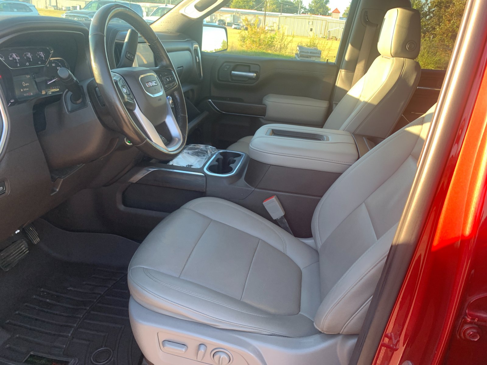 Used 2021 Red GMC SLT image 12