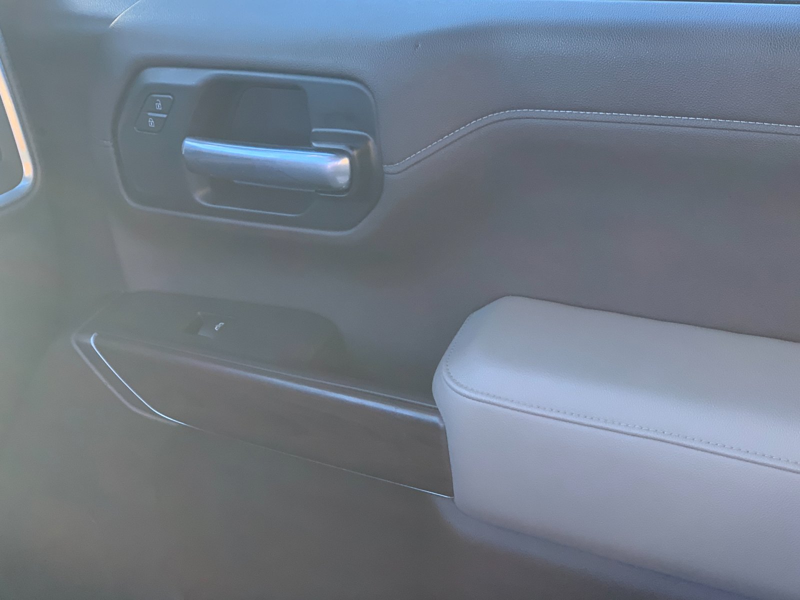 Used 2021 Red GMC SLT image 19