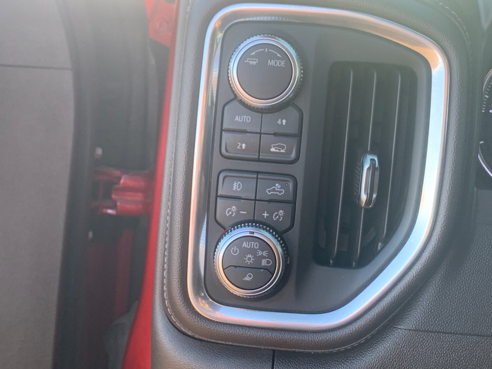 Used 2021 Red GMC SLT image 32