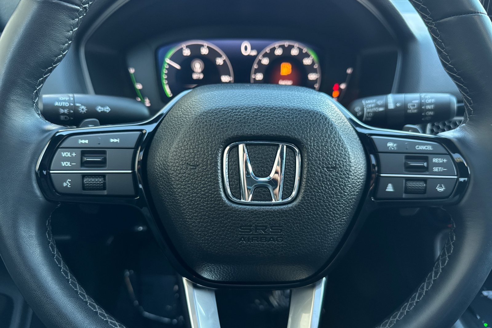 Certified Used 2025 Platinum White Pearl Honda Sport Touring Hybrid image 23