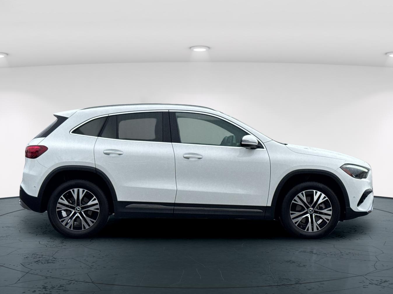 Certified Used 2025 Polar White Mercedes-Benz GLA 250 4D Sport Utility 4MATIC® image 7