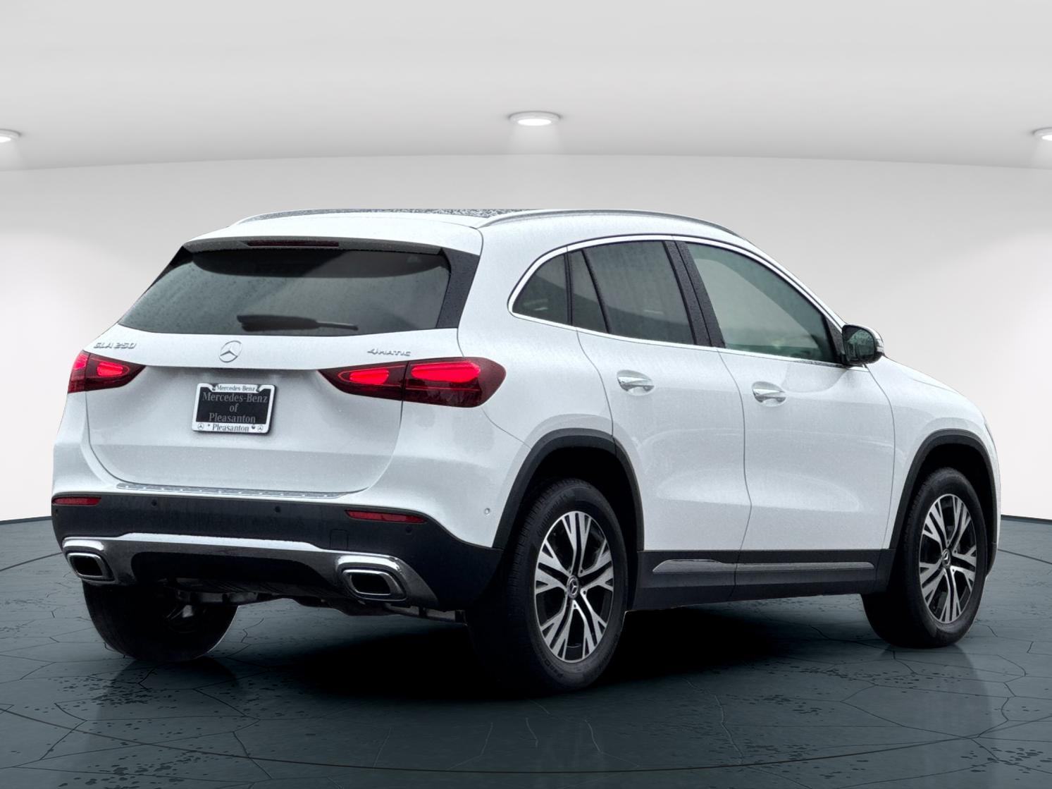 Certified Used 2025 Polar White Mercedes-Benz GLA 250 4D Sport Utility 4MATIC® image 6