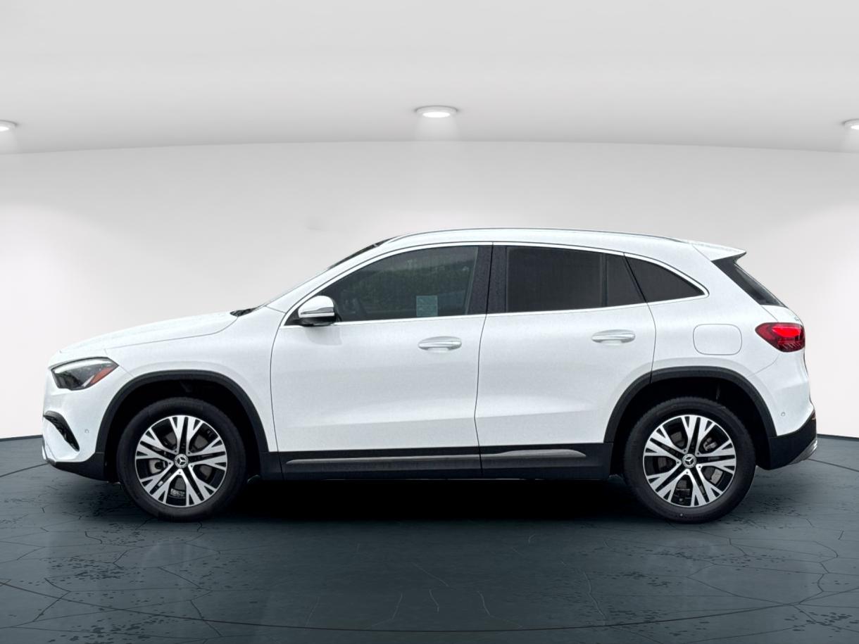 Certified Used 2025 Polar White Mercedes-Benz GLA 250 4D Sport Utility 4MATIC® image 3