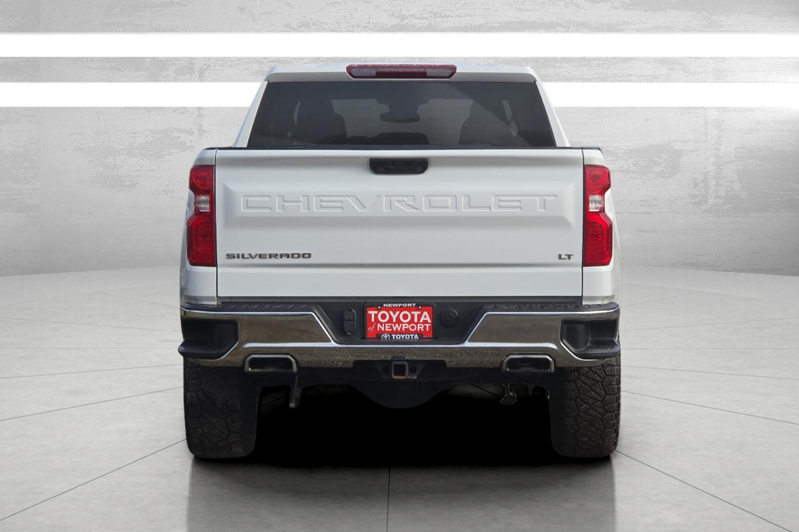 Used 2024 White Chevrolet LT image 5