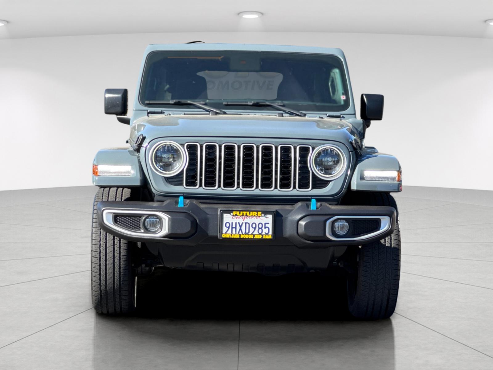 Used 2024 Gray Jeep Sahara 4xe image 9