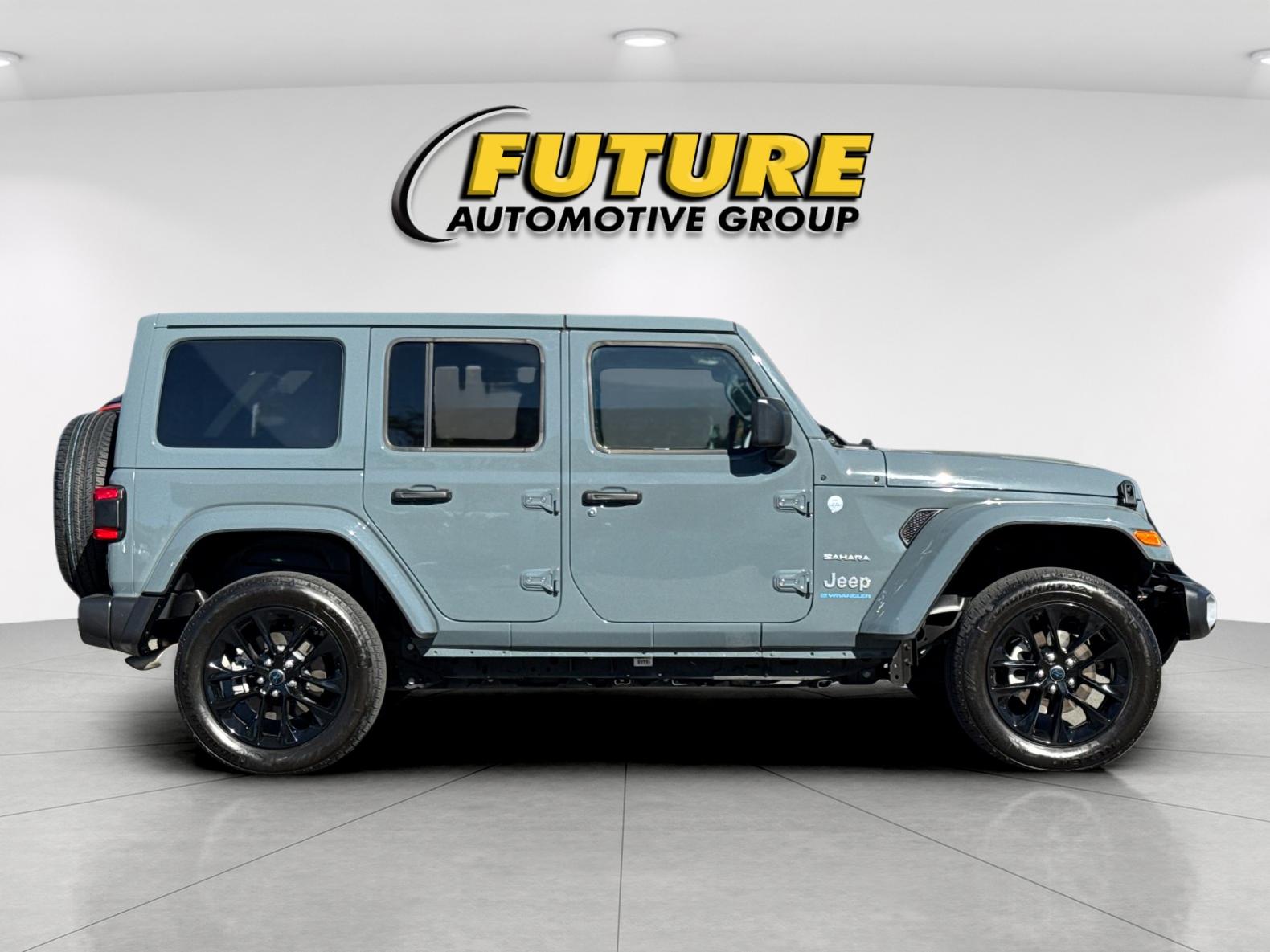 Used 2024 Gray Jeep Sahara 4xe image 3