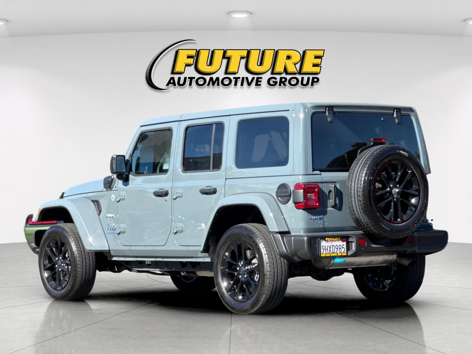 Used 2024 Gray Jeep Sahara 4xe image 6