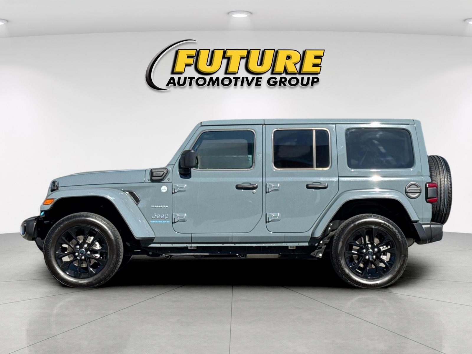 Used 2024 Gray Jeep Sahara 4xe image 7