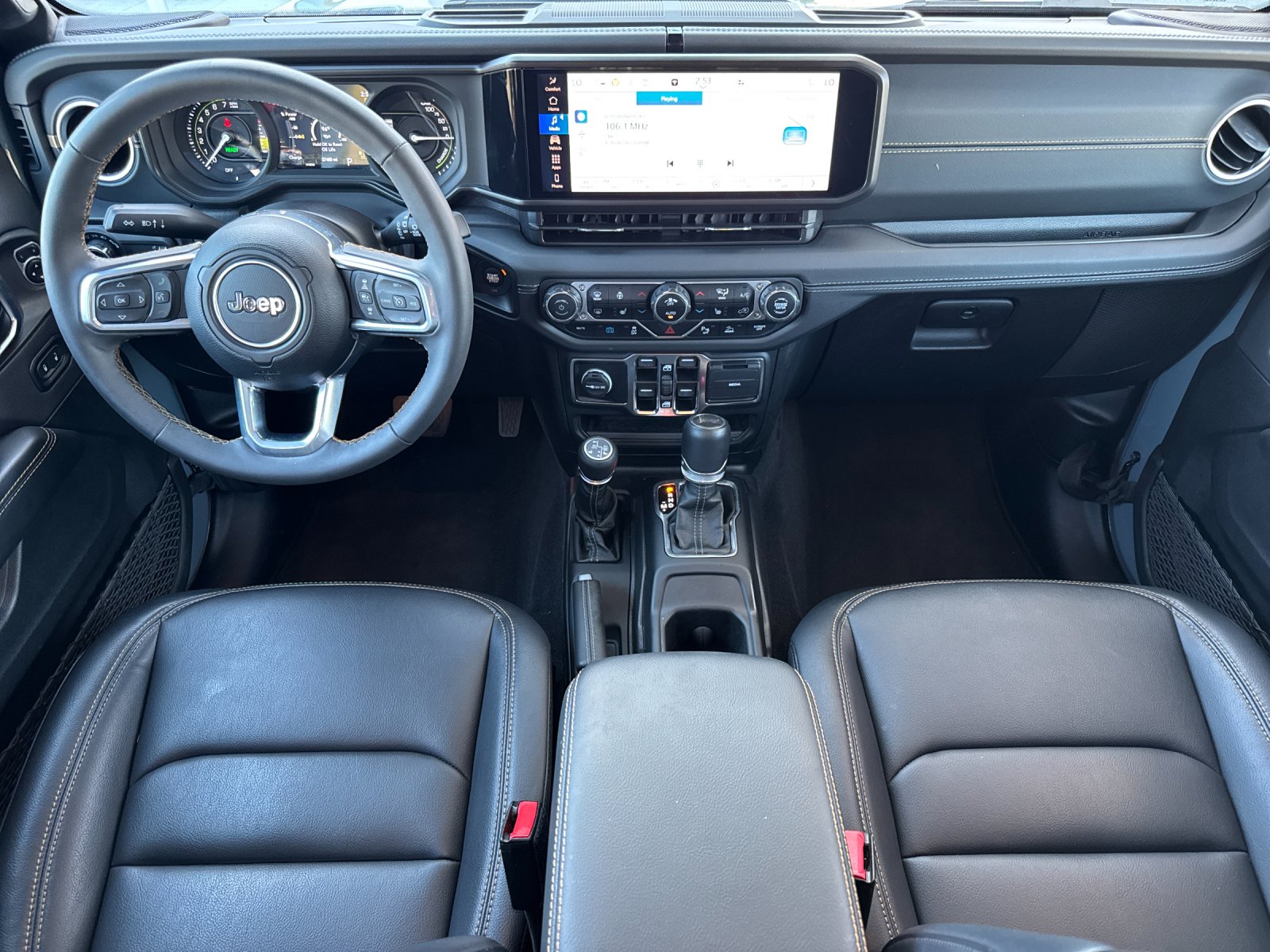 Used 2024 Gray Jeep Sahara 4xe image 13