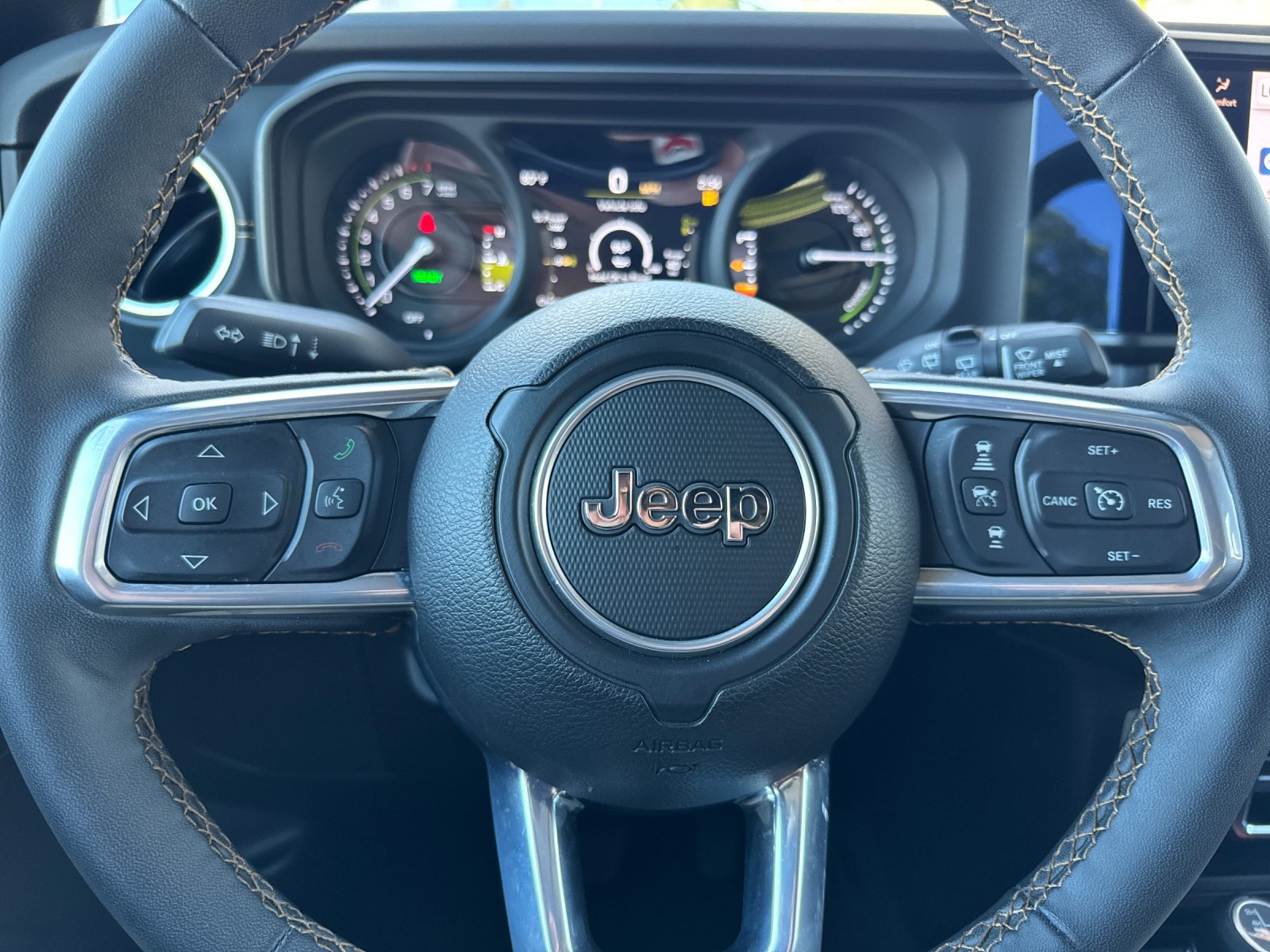 Used 2024 Gray Jeep Sahara 4xe image 23