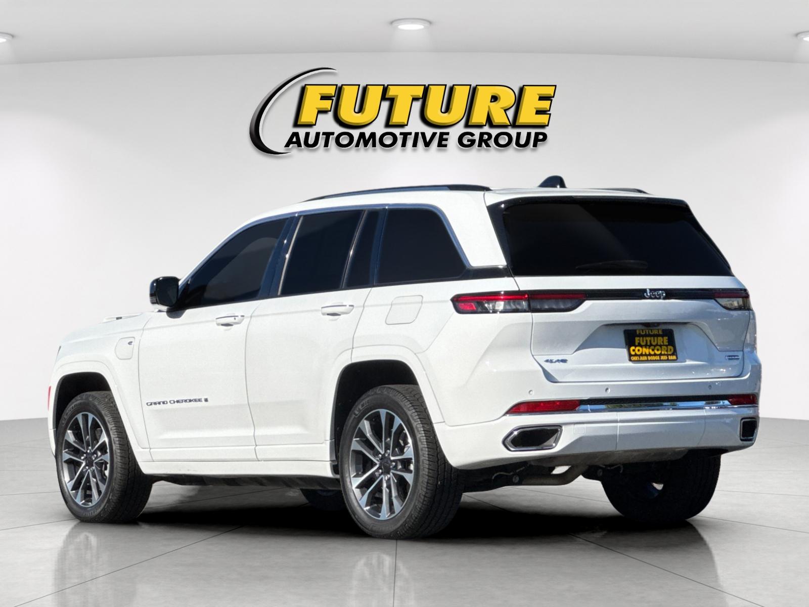 Used 2023 White Jeep Overland 4xe image 6