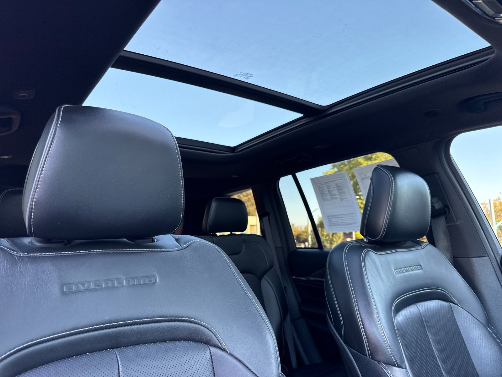Used 2023 White Jeep Overland 4xe image 17