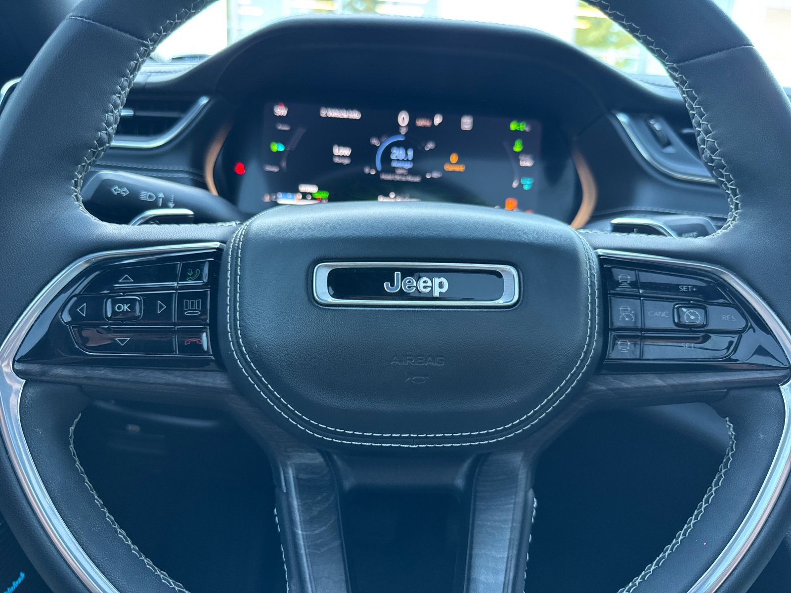 Used 2023 White Jeep Overland 4xe image 24