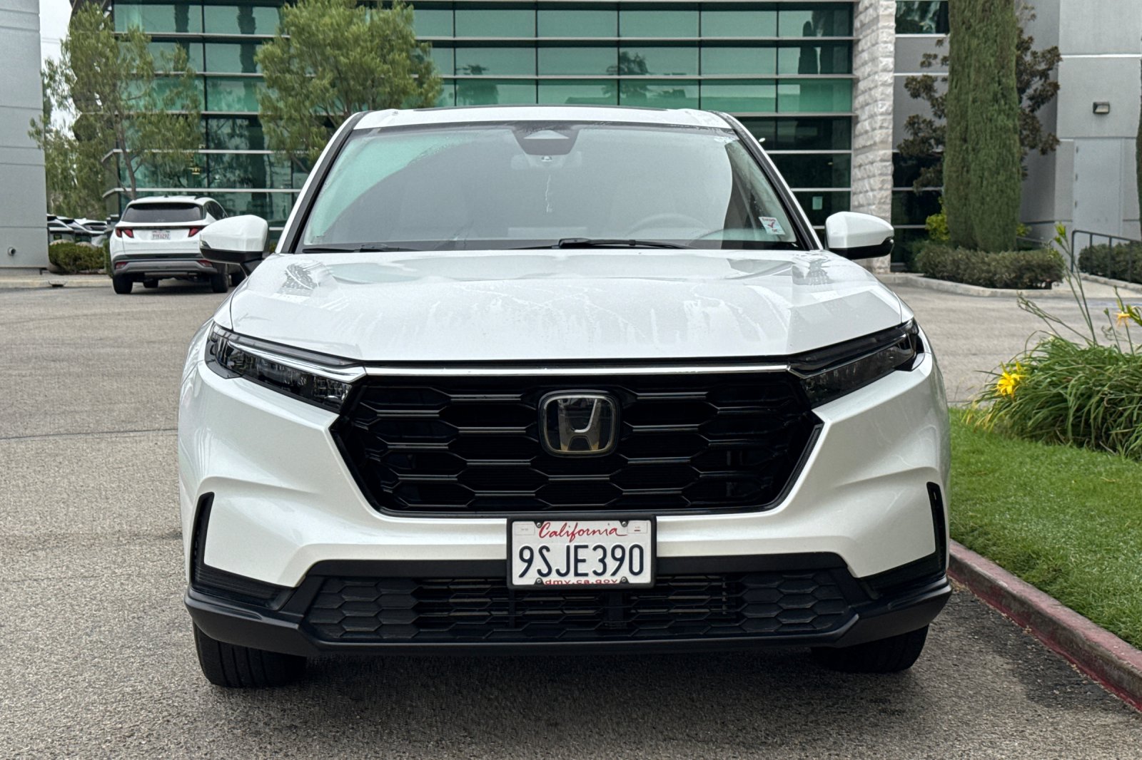 Certified Used 2023 Platinum White Pearl Honda EX image 3