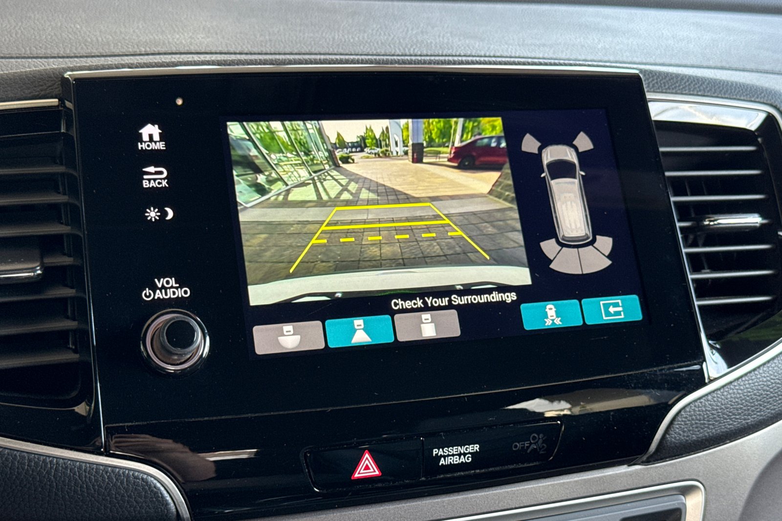 Used 2025 White Honda EX-L image 19