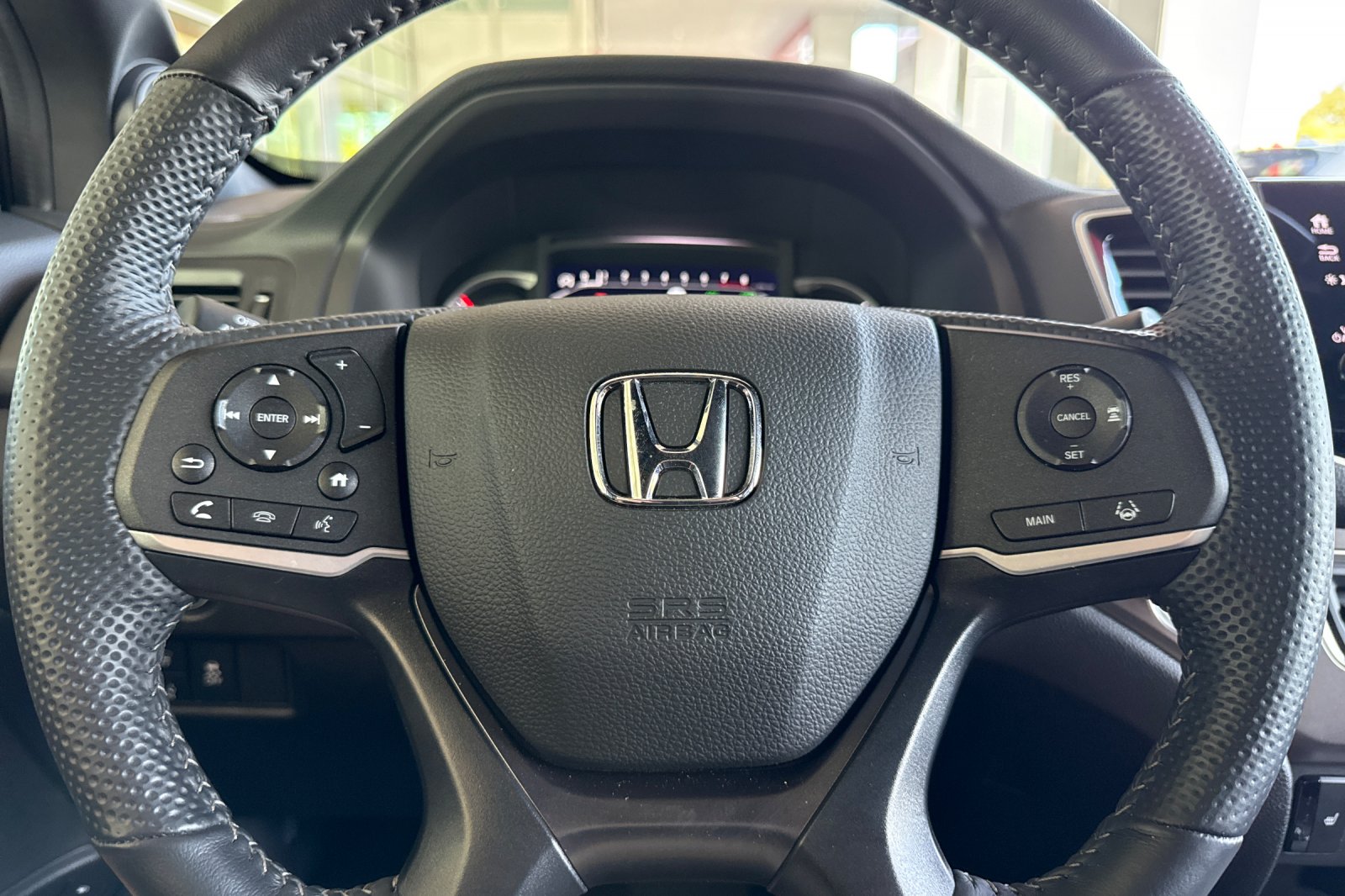Used 2025 White Honda EX-L image 23