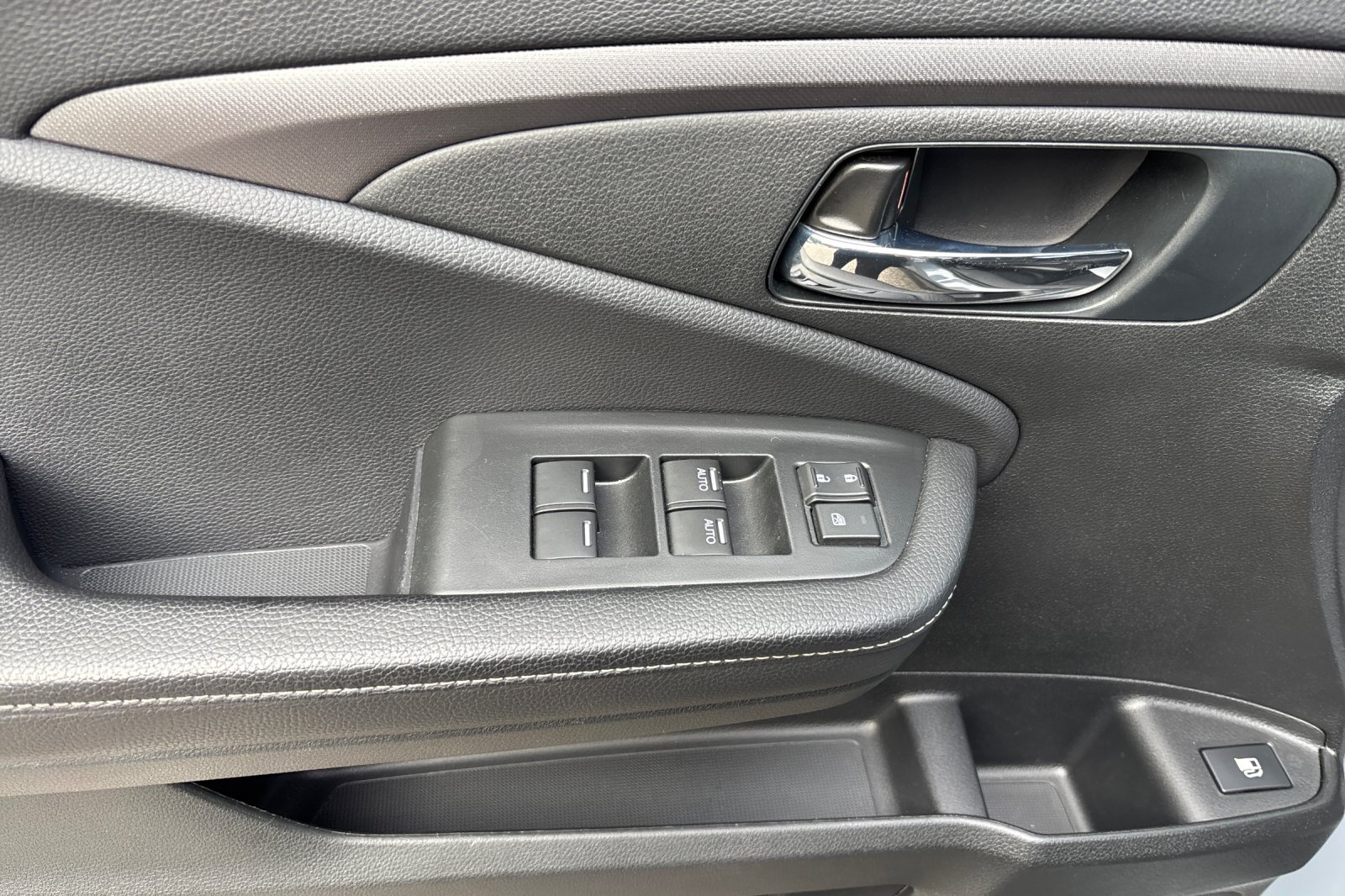 Certified Used 2023 Gray Honda Sport image 13