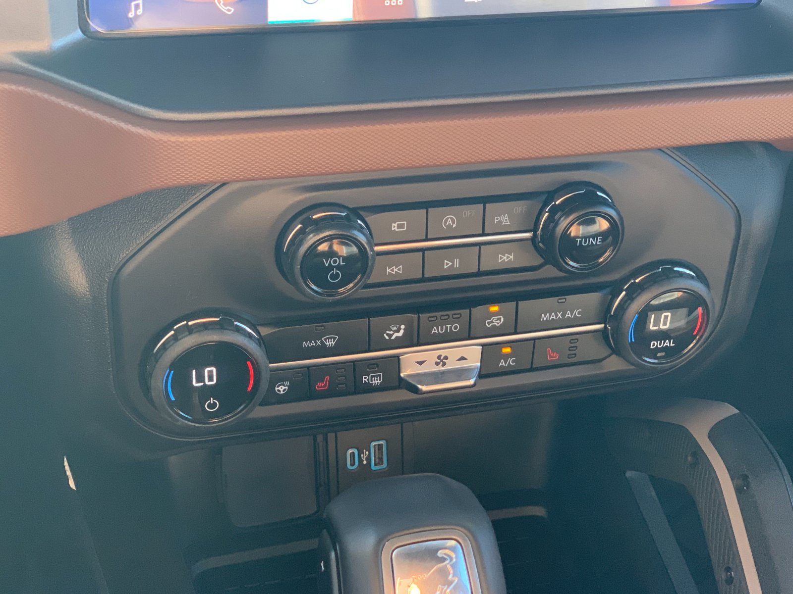 Used 2024 White Ford Outer Banks image 25