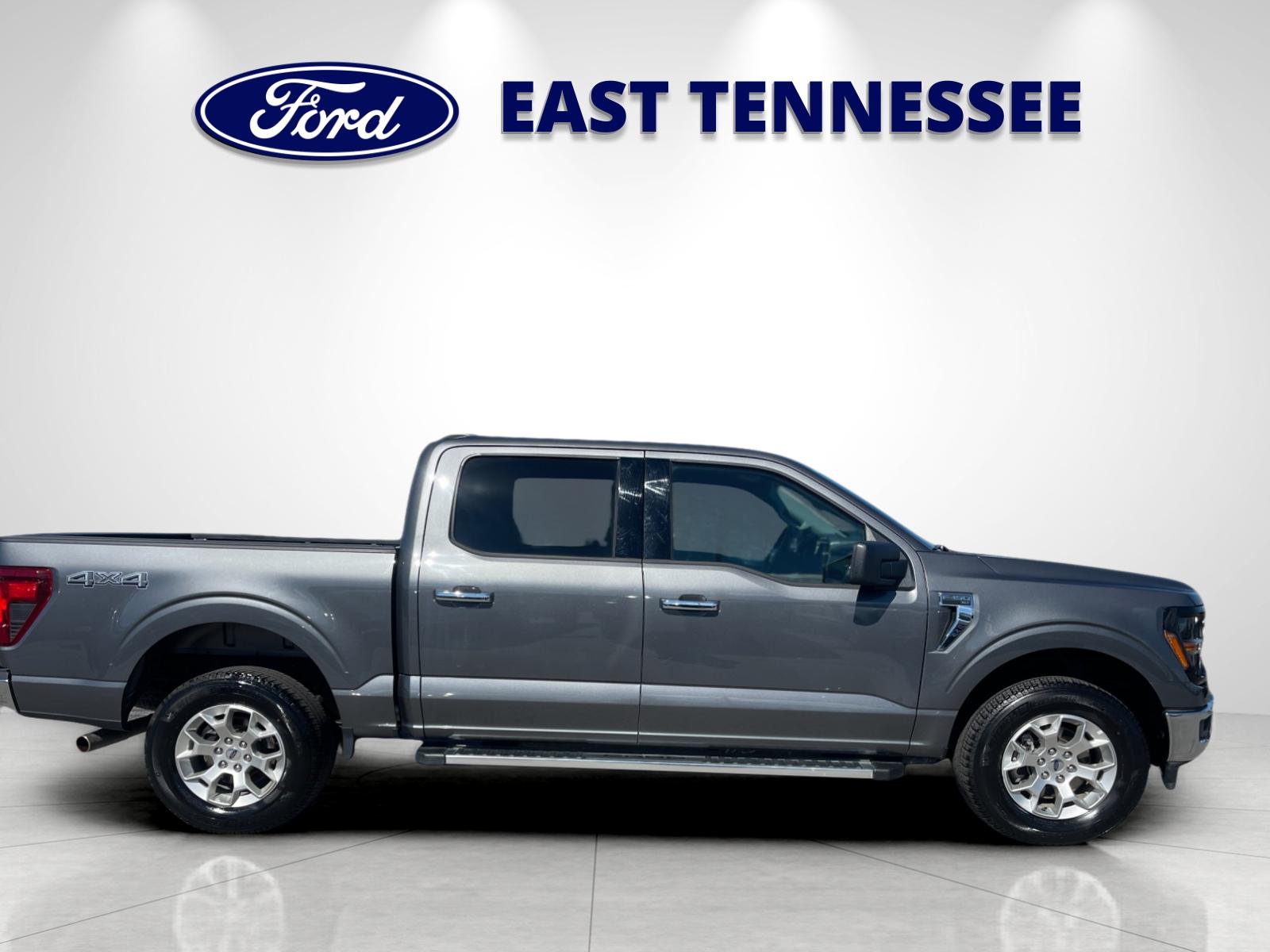 Used 2025 Gray Ford XLT image 2