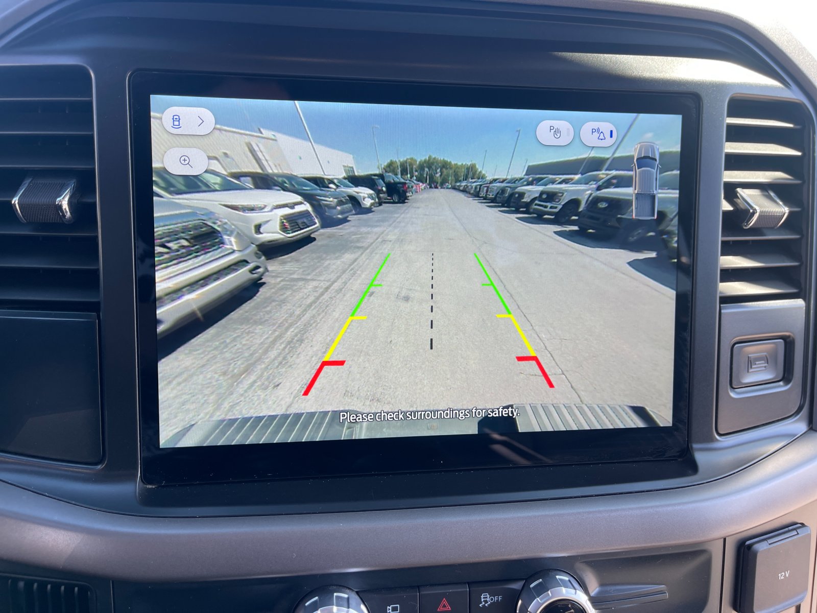 Used 2025 Gray Ford XLT image 21