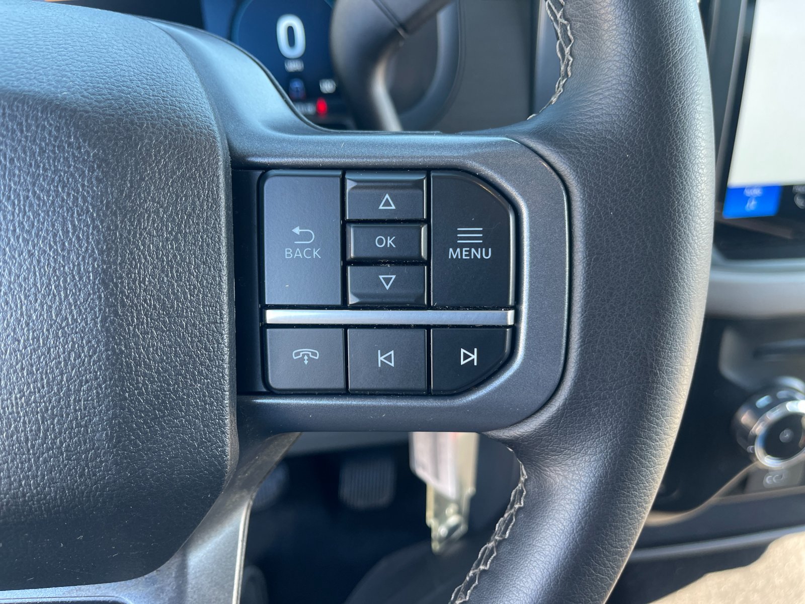 Used 2025 Gray Ford XLT image 26