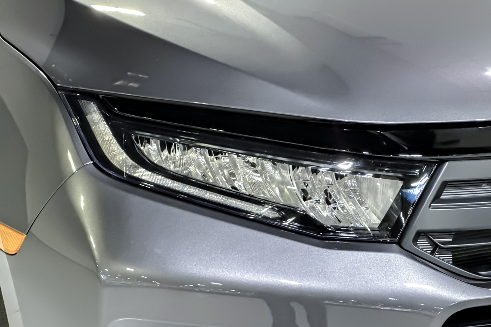 New 2027 Modern Steel Metallic Honda EX-L image 26