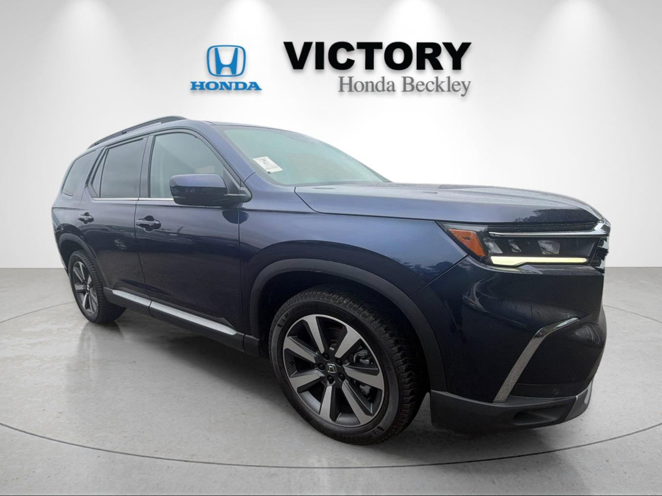Used 2025  Honda Touring image 7